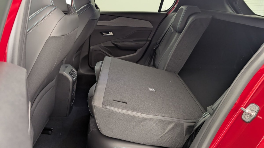 PEUGEOT 308 BlueHDi 130ch S S EAT8 Allure - ref: 1-354334 - Photo 12