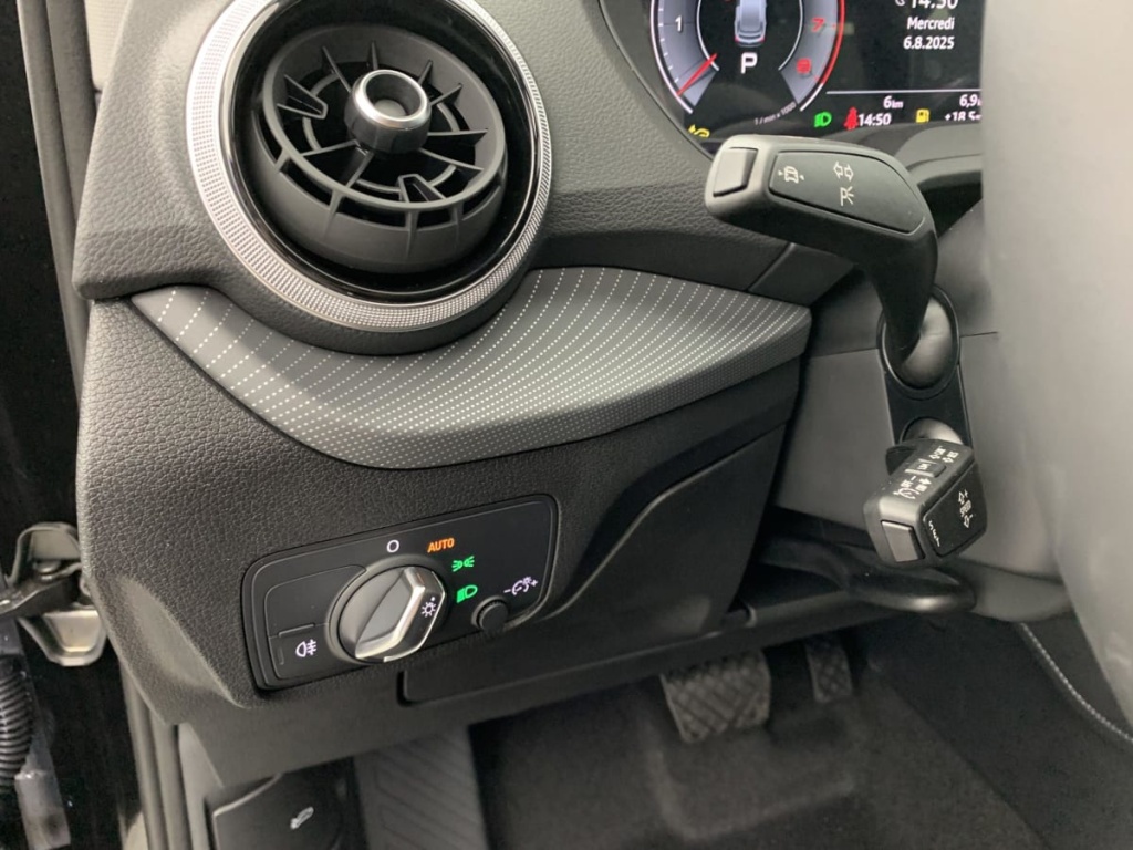 AUDI Q2 35 TFSI 150 S tronic 7 Design - ref: 1-354733 - Photo 20