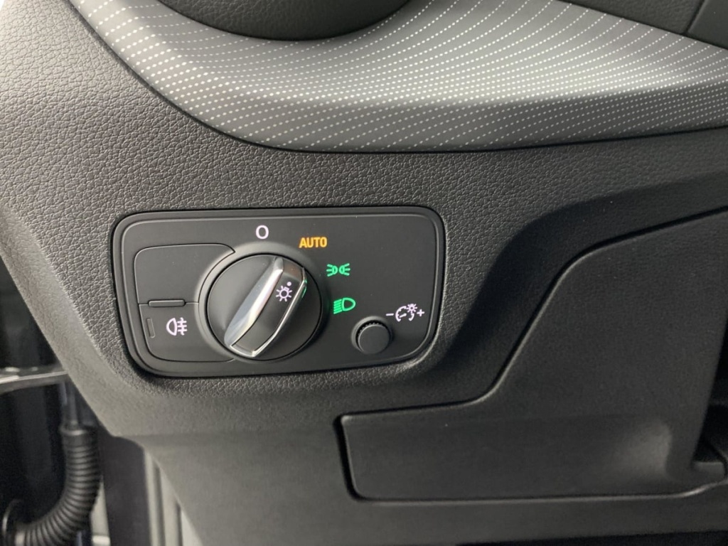 AUDI Q2 35 TFSI 150 S tronic 7 Design - ref: 1-354740 - Photo 20