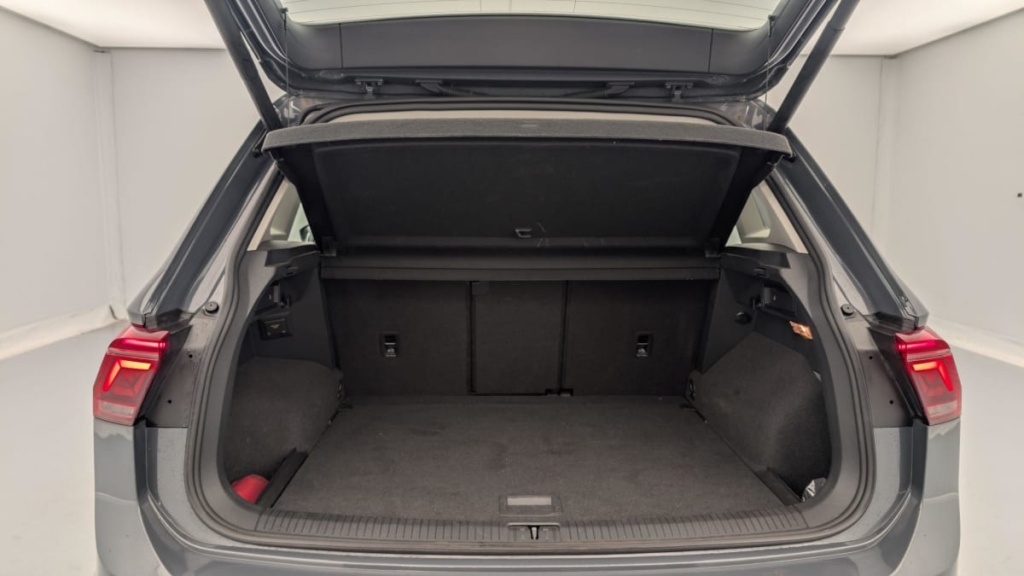 VOLKSWAGEN Tiguan 2.0 TDI 150CH DSG7 4MOTION ELEGANCE - ref: 1-354784 - Photo 11
