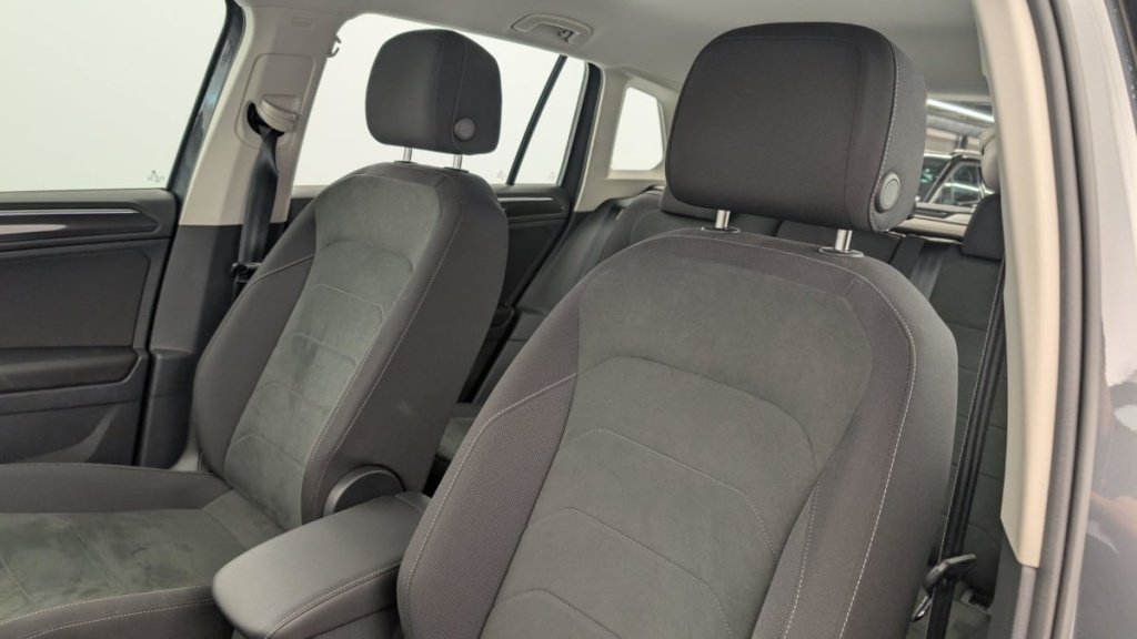 VOLKSWAGEN Tiguan 2.0 TDI 150CH DSG7 4MOTION ELEGANCE - ref: 1-354784 - Photo 16