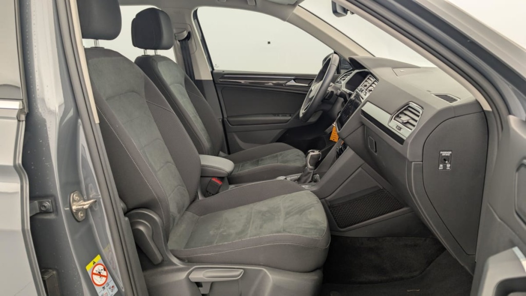 VOLKSWAGEN Tiguan 2.0 TDI 150CH DSG7 4MOTION ELEGANCE - ref: 1-354784 - Photo 9