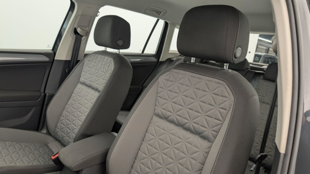 VOLKSWAGEN Tiguan 1.4 EHYBRID 245CH DSG6 LIFE - ref: 1-354829 - Photo 16