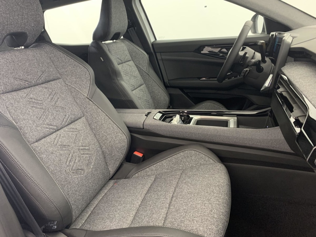 RENAULT Austral FULL HYBRID E-TECH 200 CH EVOLUTION - ref: 1-355061 - Photo 9