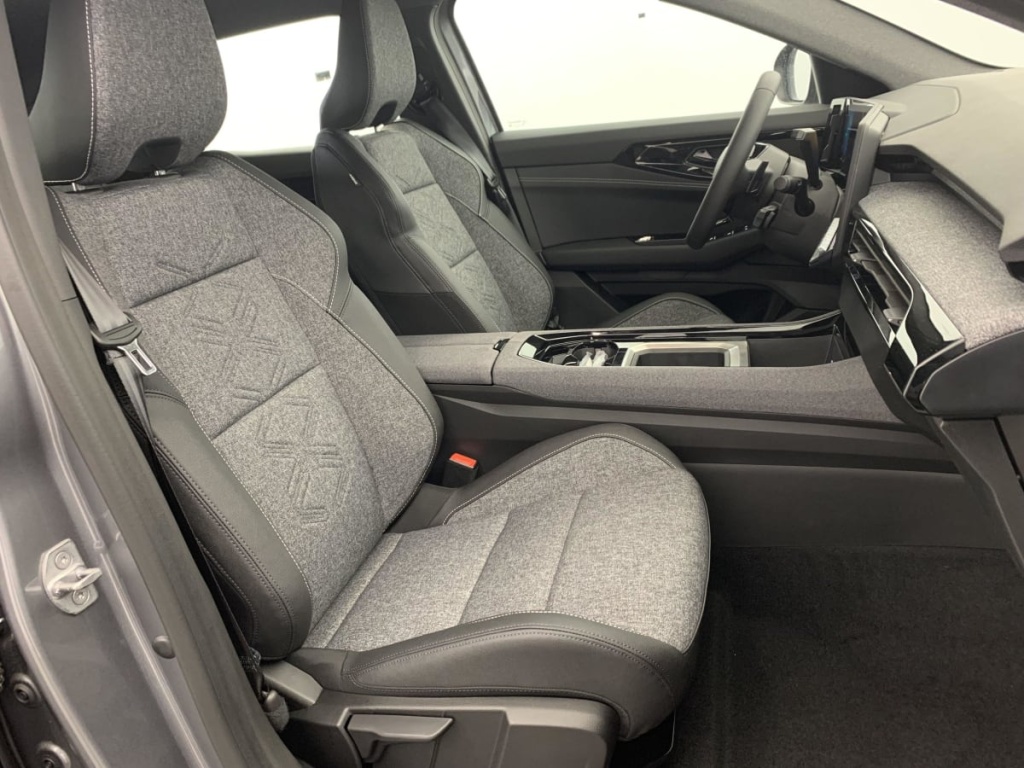 RENAULT Austral FULL HYBRID E-TECH 200 CH EVOLUTION - ref: 1-355064 - Photo 9