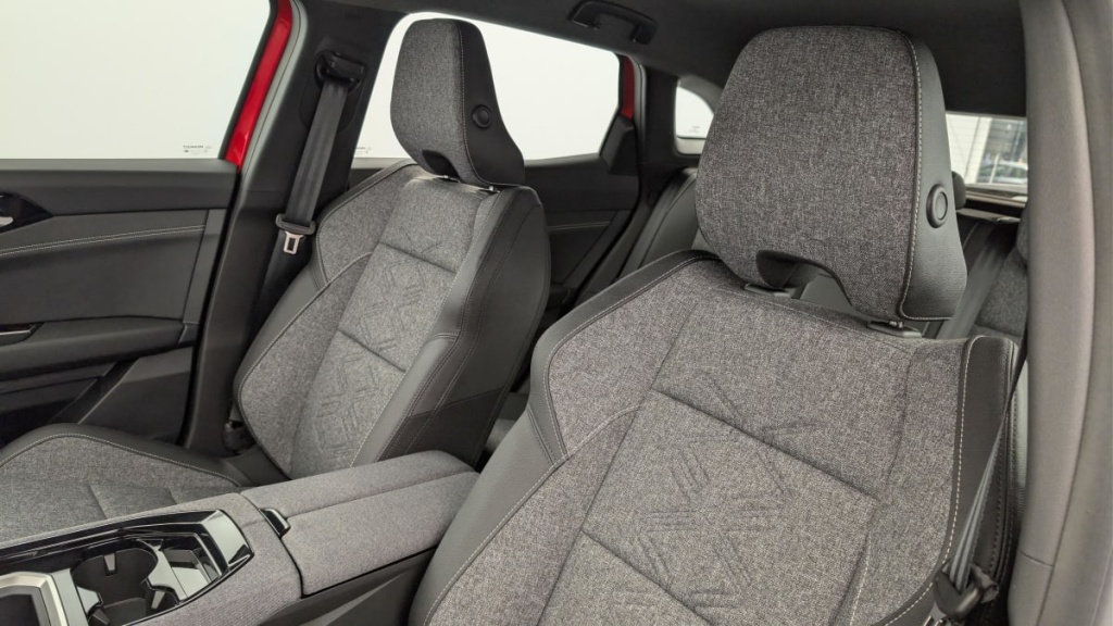 RENAULT Austral FULL HYBRID E-TECH 200 CH EVOLUTION - ref: 1-355066 - Photo 16