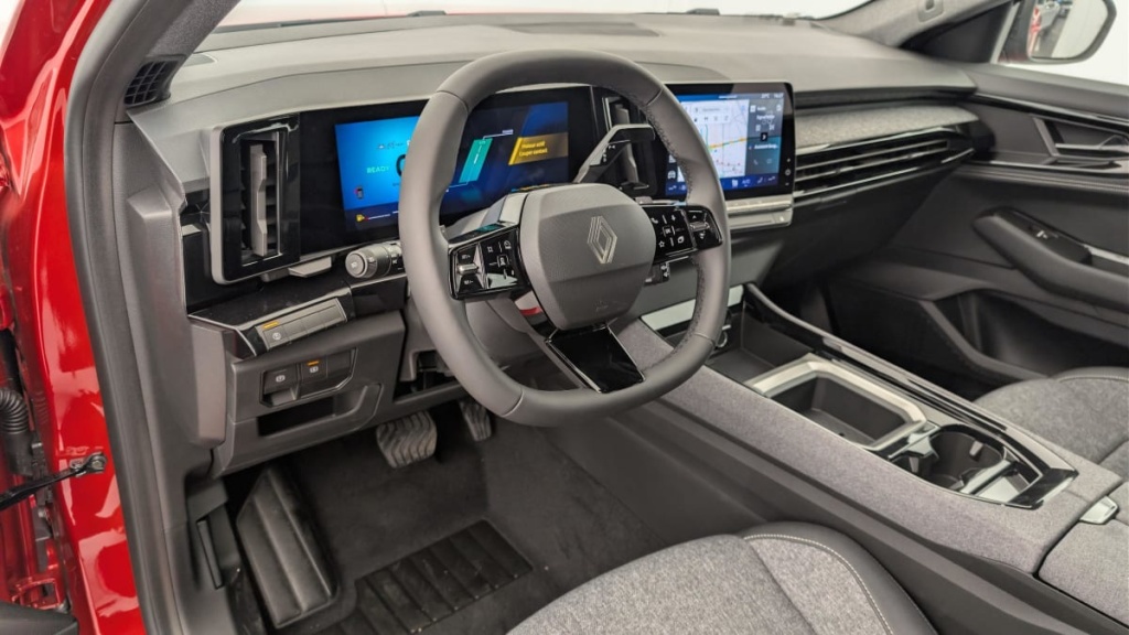 RENAULT Austral FULL HYBRID E-TECH 200 CH EVOLUTION - ref: 1-355067 - Photo 15