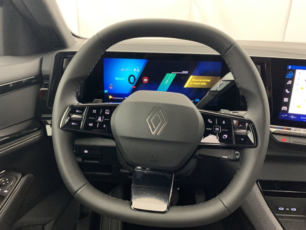 RENAULT Austral FULL HYBRID E-TECH 200 CH EVOLUTION - ref: 1-355085 - Photo 15