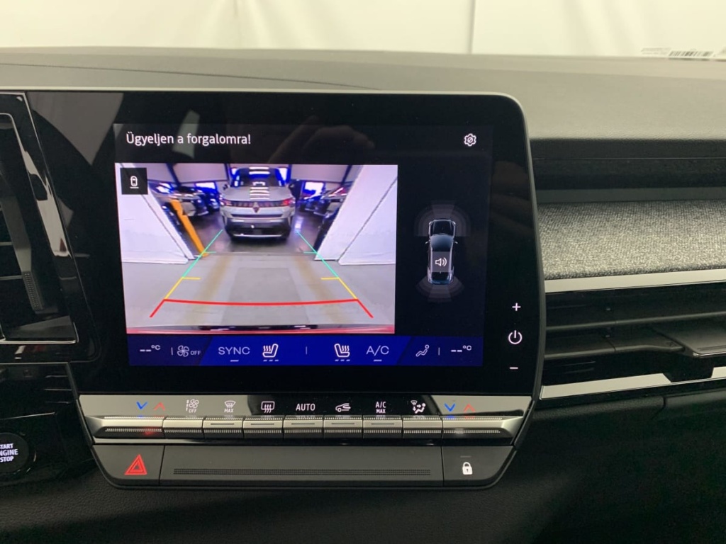 RENAULT Austral FULL HYBRID E-TECH 200 CH EVOLUTION - ref: 1-355085 - Photo 17