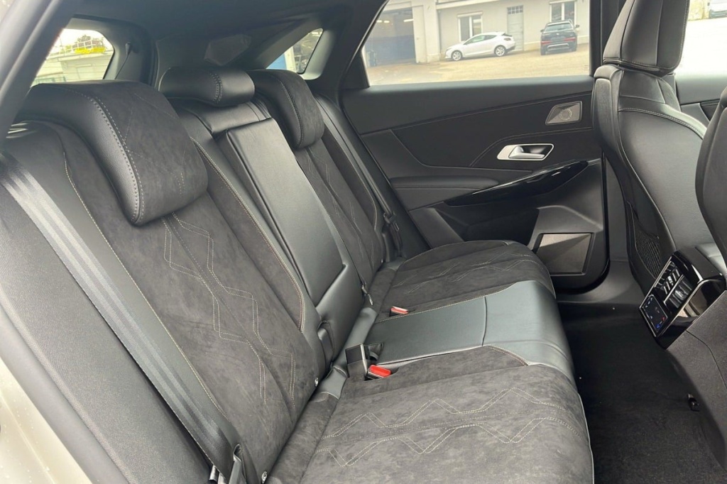 DS DS7 BlueHDi 130 EAT8 Pallas - ref: 1-355375 - Photo 10