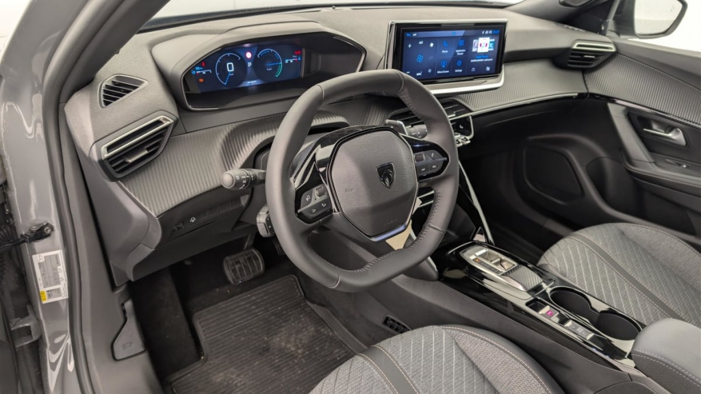 PEUGEOT 2008 Hybrid 145 e-DCS6 Allure - ref: 1-355686 - Photo 15