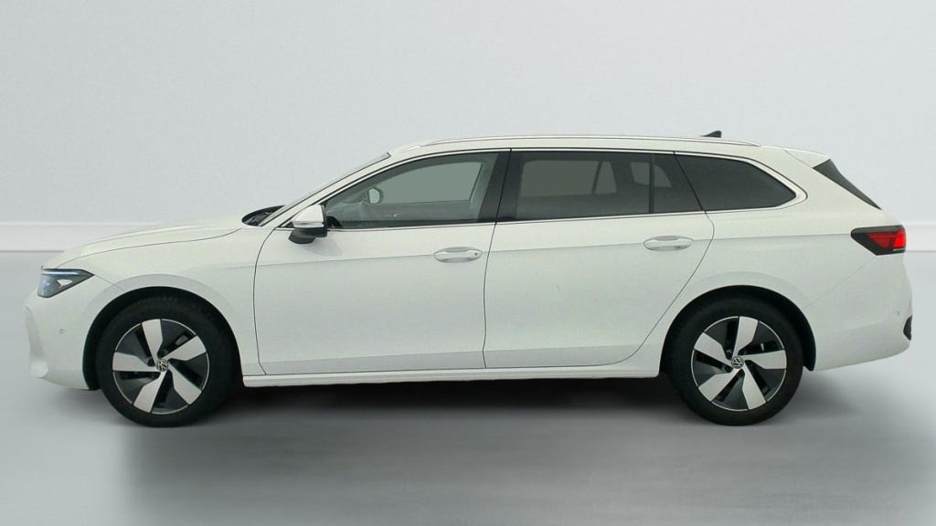 VOLKSWAGEN Passat SW 1.5 ETSI OPF 150 DSG7 LIFE PLUS - ref: 1-355753 - Photo 4