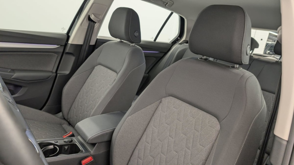 VOLKSWAGEN Golf 1.5 ETSI EVO2 116 DSG7 LIFE PLUS - ref: 1-355782 - Photo 16