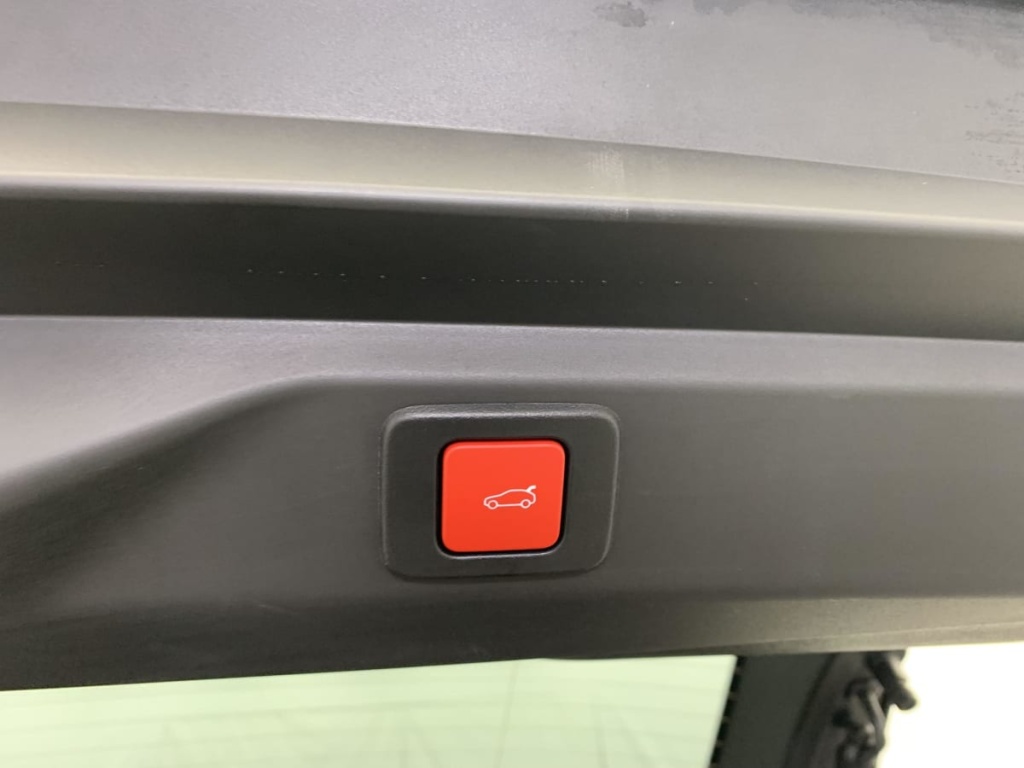 PEUGEOT 3008 Hybrid 145 e-DCS6 GT - ref: 1-355877 - Photo 15