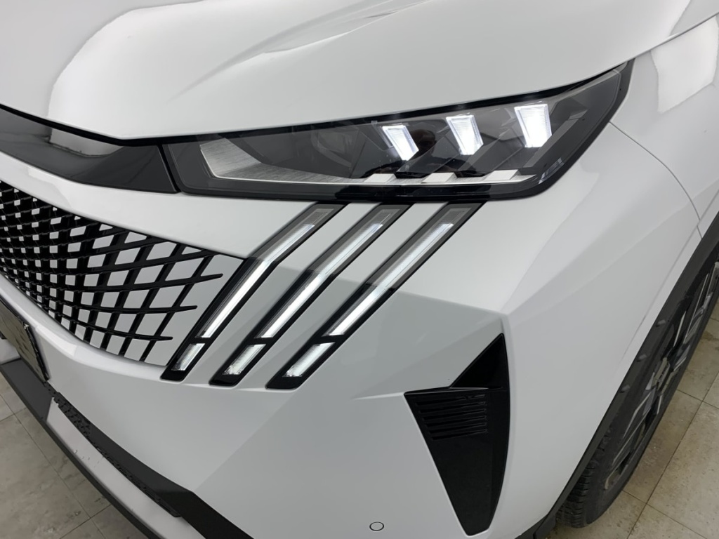 PEUGEOT 3008 Hybrid 145 e-DCS6 GT - ref: 1-355883 - Photo 11