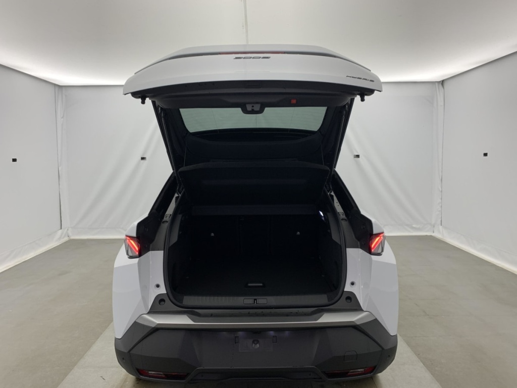 PEUGEOT 3008 Hybrid 145 e-DCS6 GT - ref: 1-355883 - Photo 9