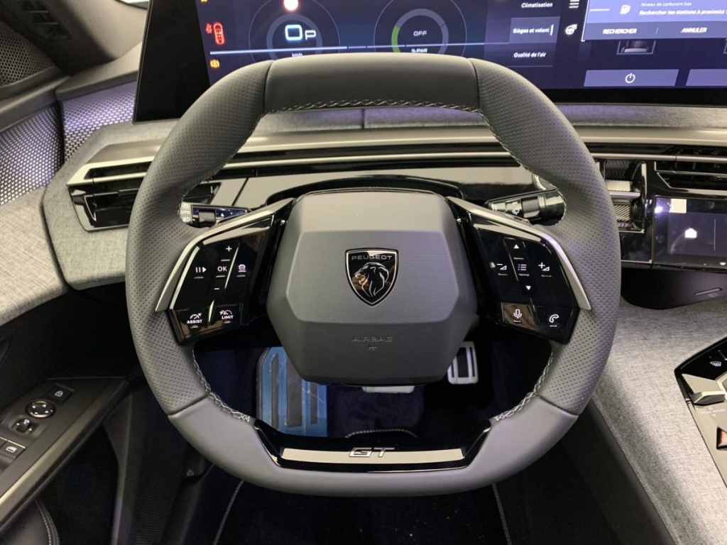 PEUGEOT 3008 Hybrid 145 e-DCS6 GT - ref: 1-355906 - Photo 14