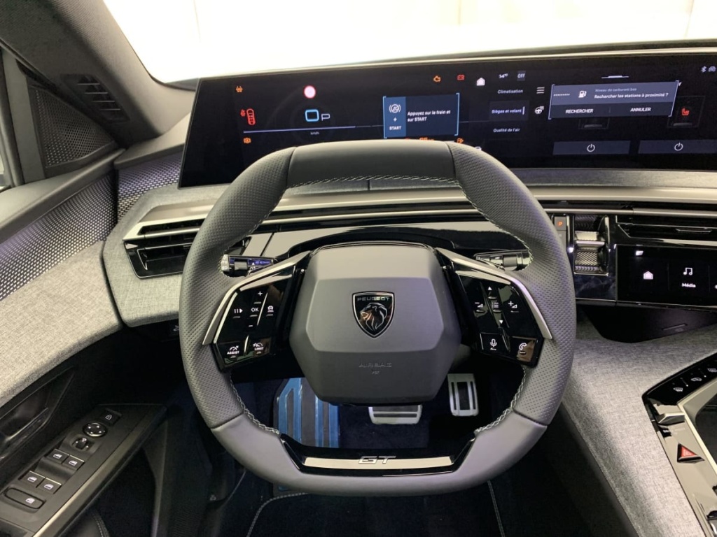 PEUGEOT 3008 Hybrid 145 e-DCS6 GT - ref: 1-355909 - Photo 14