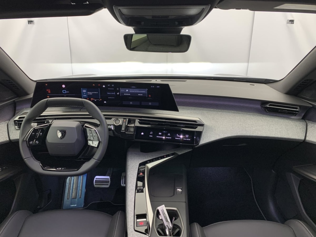 PEUGEOT 3008 Hybrid 145 e-DCS6 GT - ref: 1-355911 - Photo 13