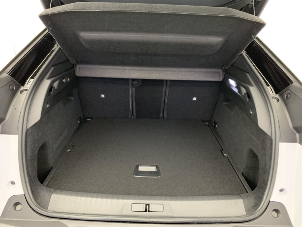 PEUGEOT 3008 Hybrid 145 e-DCS6 GT - ref: 1-355919 - Photo 11