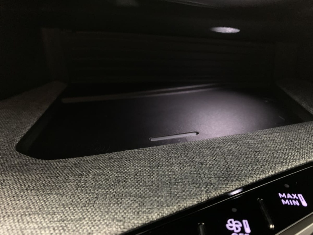 PEUGEOT 3008 Hybrid 145 e-DCS6 GT - ref: 1-355921 - Photo 20