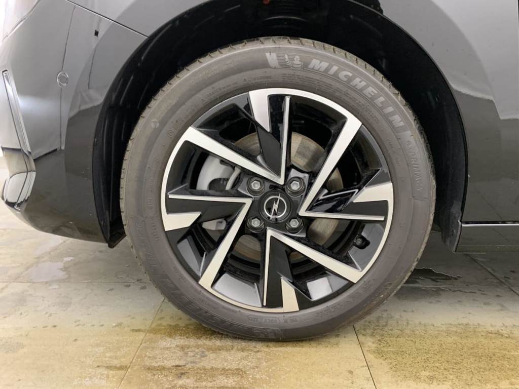 OPEL Corsa 1.2 Turbo 100 ch BVM6 GS - ref: 1-356913 - Photo 17