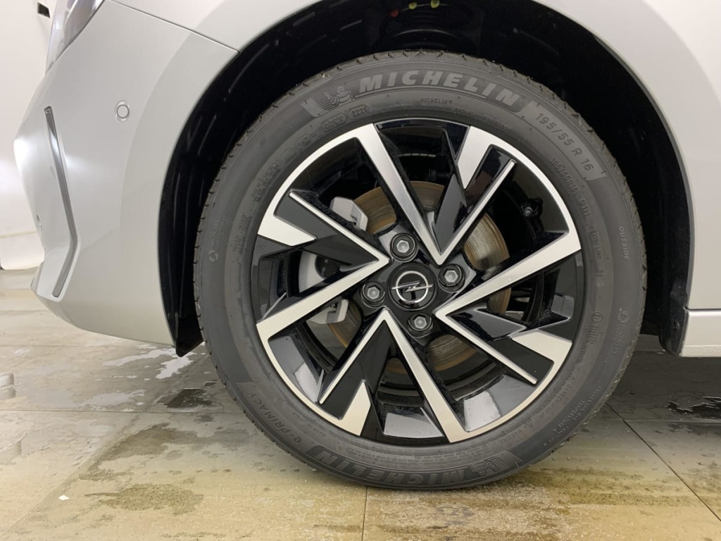 OPEL Corsa 1.2 Turbo 100 ch BVM6 GS - ref: 1-356940 - Photo 17