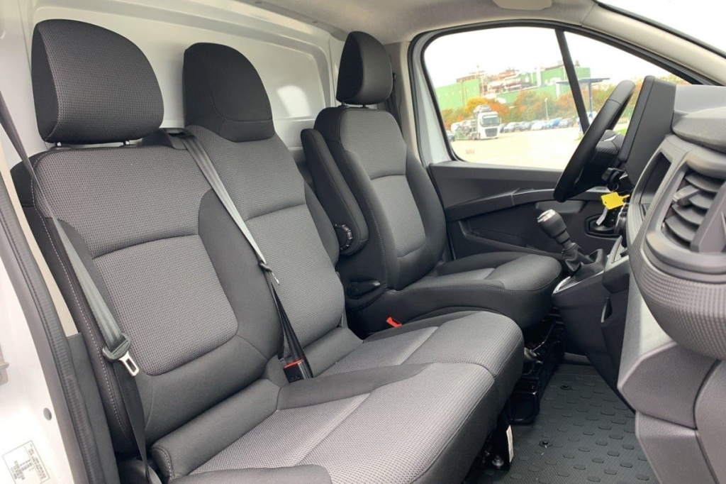 RENAULT Trafic L2H1 3T BLUE DCI 150 GSR2 ADVANCE - ref: 1-356999 - Photo 18