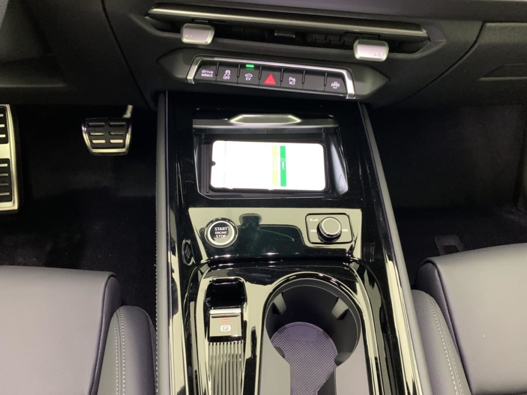 AUDI Q3 Sportback E-HYBRID 272 CH S TRONIC 6 S LINE - ref: 1-357210 - Photo 19