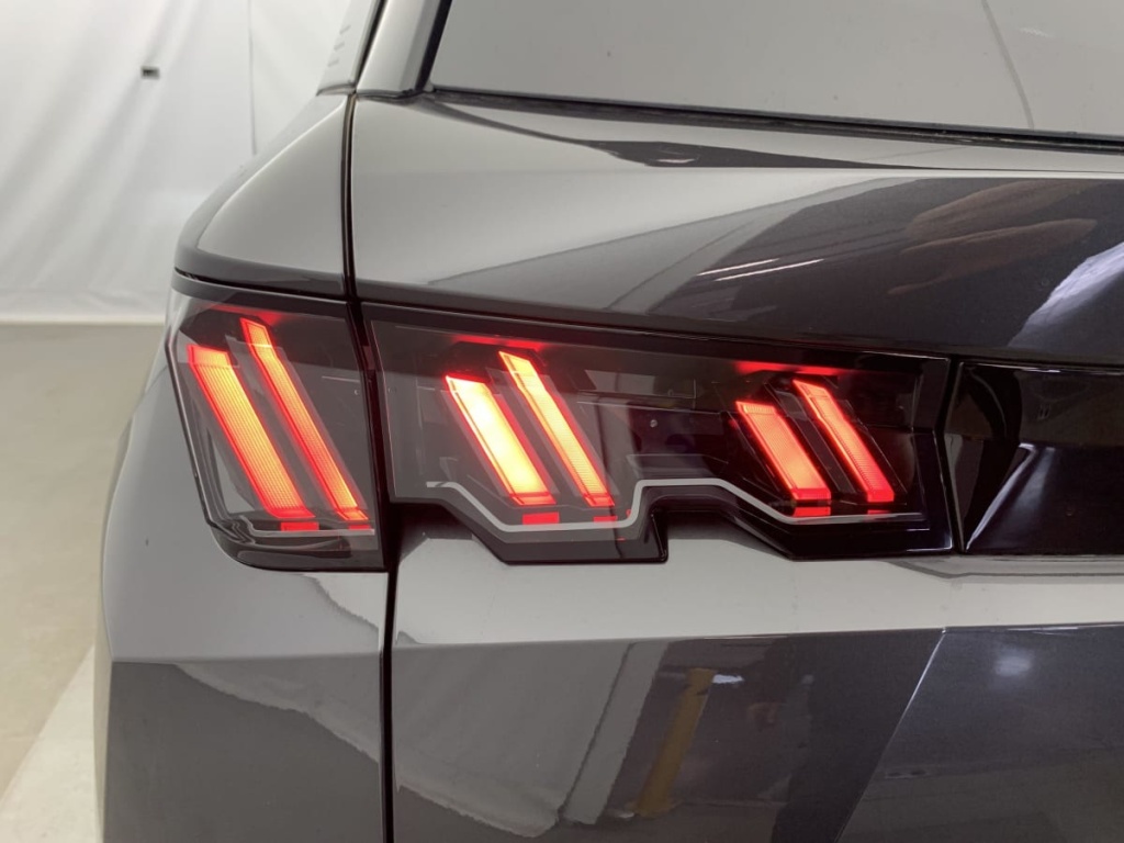 PEUGEOT 5008 Hybrid 145 e-DCS6 Allure - ref: 1-357288 - Photo 13