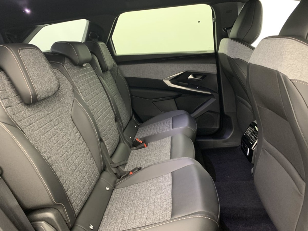 PEUGEOT 5008 Hybrid 145 e-DCS6 Allure - ref: 1-357289 - Photo 10