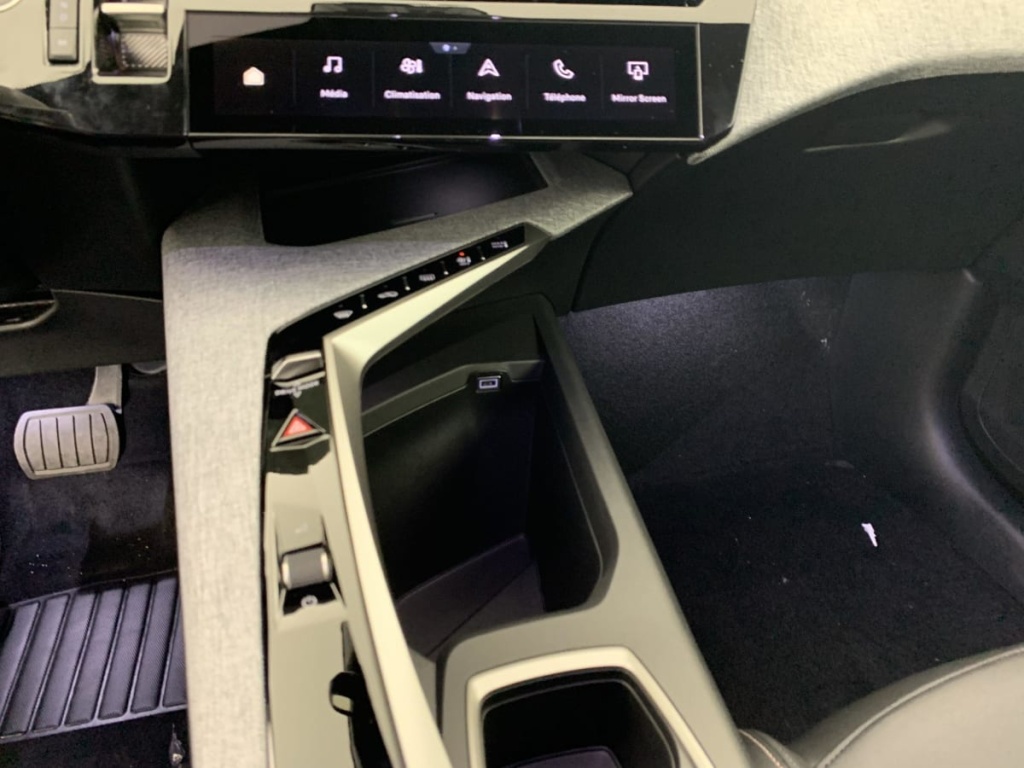 PEUGEOT 5008 Hybrid 145 e-DCS6 Allure - ref: 1-357289 - Photo 19