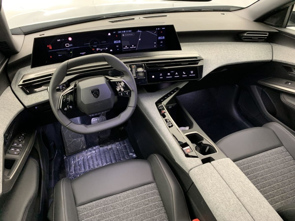 PEUGEOT 5008 Hybrid 145 e-DCS6 Allure - ref: 1-357292 - Photo 14