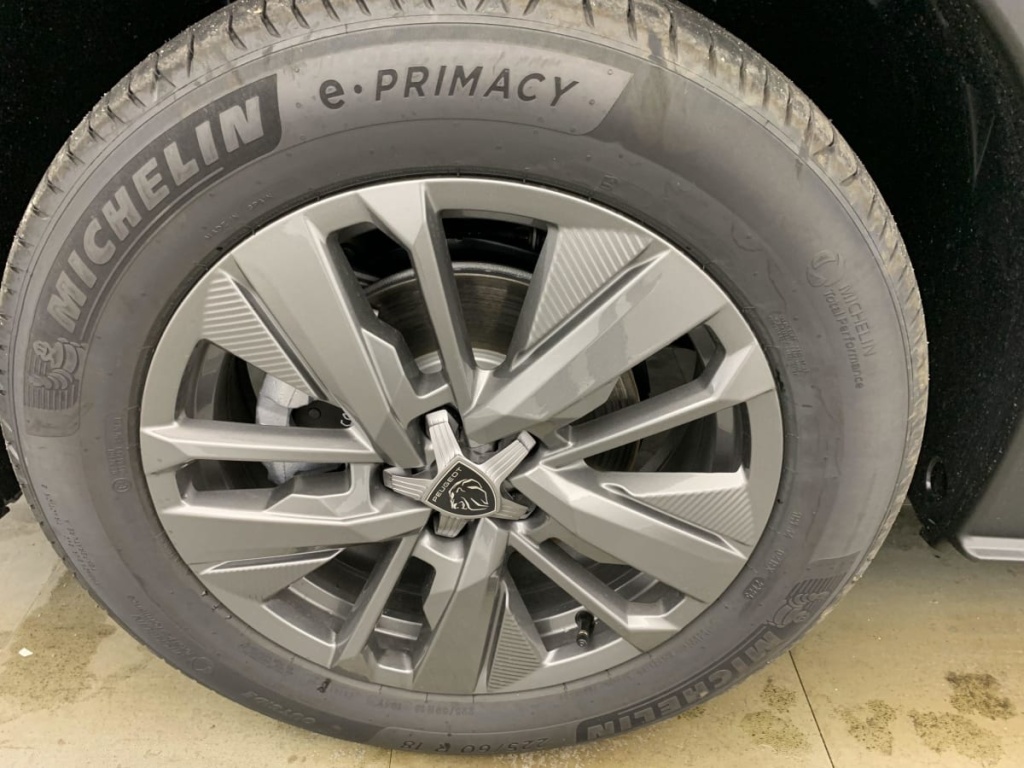 PEUGEOT 5008 Hybrid 145 e-DCS6 Allure - ref: 1-357292 - Photo 18