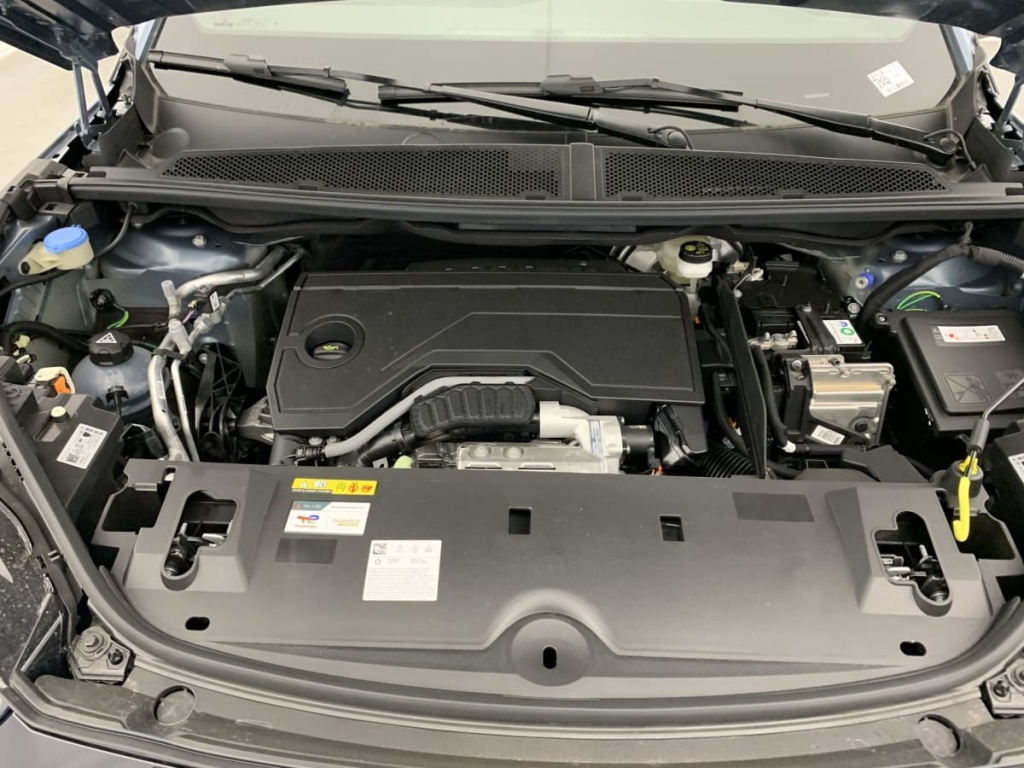 PEUGEOT 5008 Hybrid 145 e-DCS6 Allure - ref: 1-357292 - Photo 19