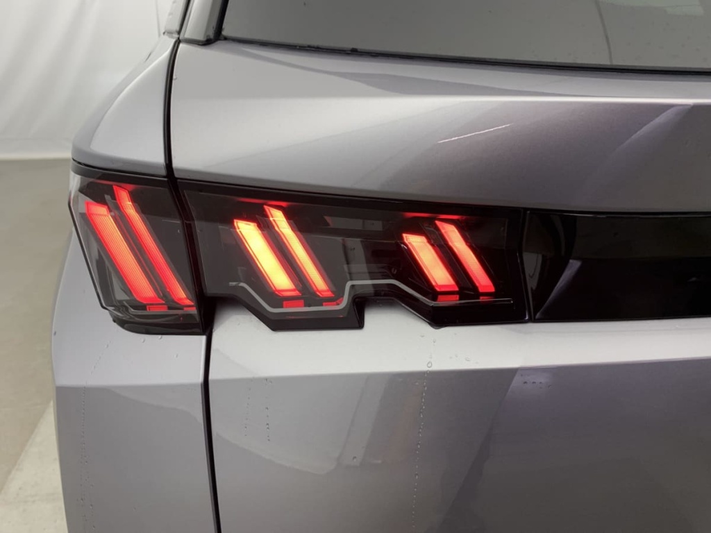 PEUGEOT 5008 Hybrid 145 e-DCS6 Allure - ref: 1-357350 - Photo 13