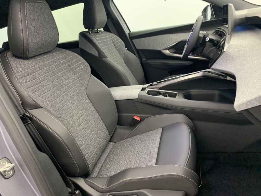 PEUGEOT 5008 Hybrid 145 e-DCS6 Allure - ref: 1-357350 - Photo 9