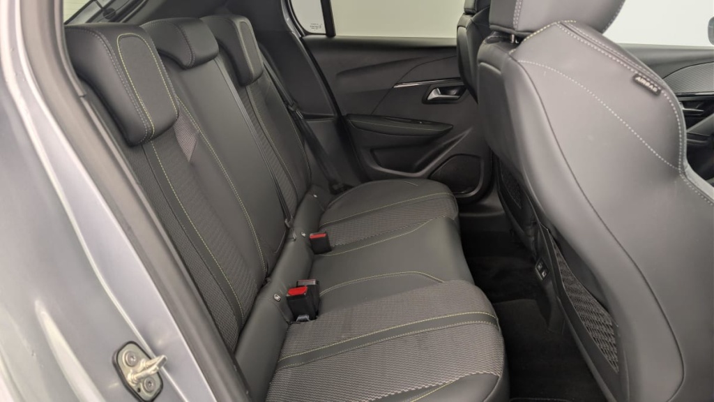 PEUGEOT 208 Hybrid 136 e-DCS6 GT - ref: 1-357671 - Photo 10