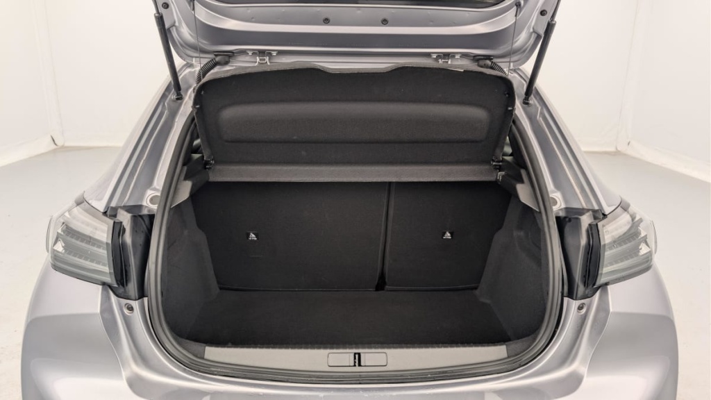 PEUGEOT 208 Hybrid 136 e-DCS6 GT - ref: 1-357671 - Photo 11