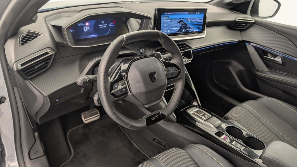 PEUGEOT 208 Hybrid 136 e-DCS6 GT - ref: 1-357671 - Photo 15