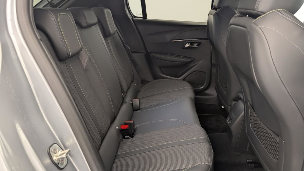 PEUGEOT 208 Hybrid 136 e-DCS6 GT - ref: 1-357677 - Photo 10