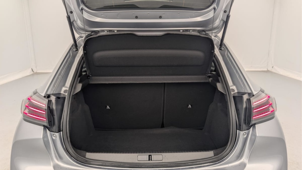 PEUGEOT 208 Hybrid 136 e-DCS6 GT - ref: 1-357677 - Photo 11