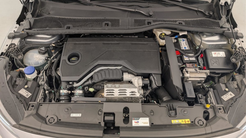 PEUGEOT 208 Hybrid 136 e-DCS6 GT - ref: 1-357677 - Photo 20