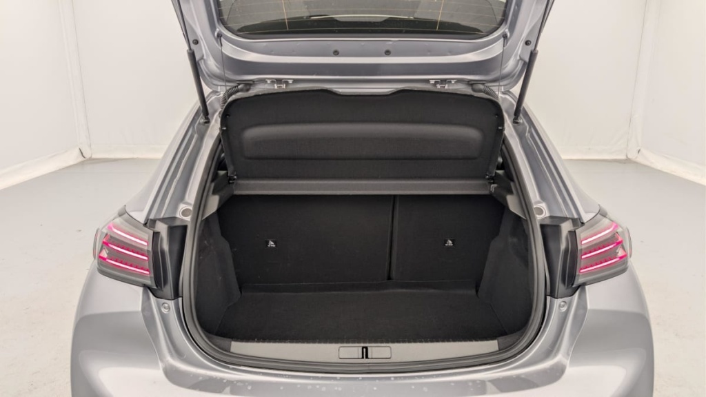 PEUGEOT 208 Hybrid 136 e-DCS6 GT - ref: 1-357679 - Photo 11