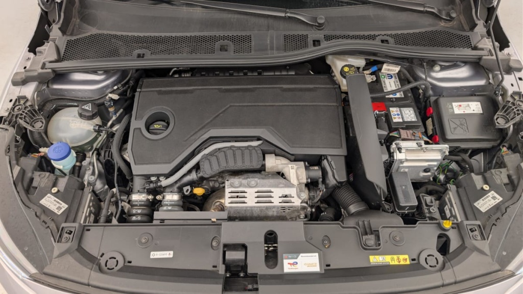 PEUGEOT 208 Hybrid 136 e-DCS6 GT - ref: 1-357679 - Photo 20