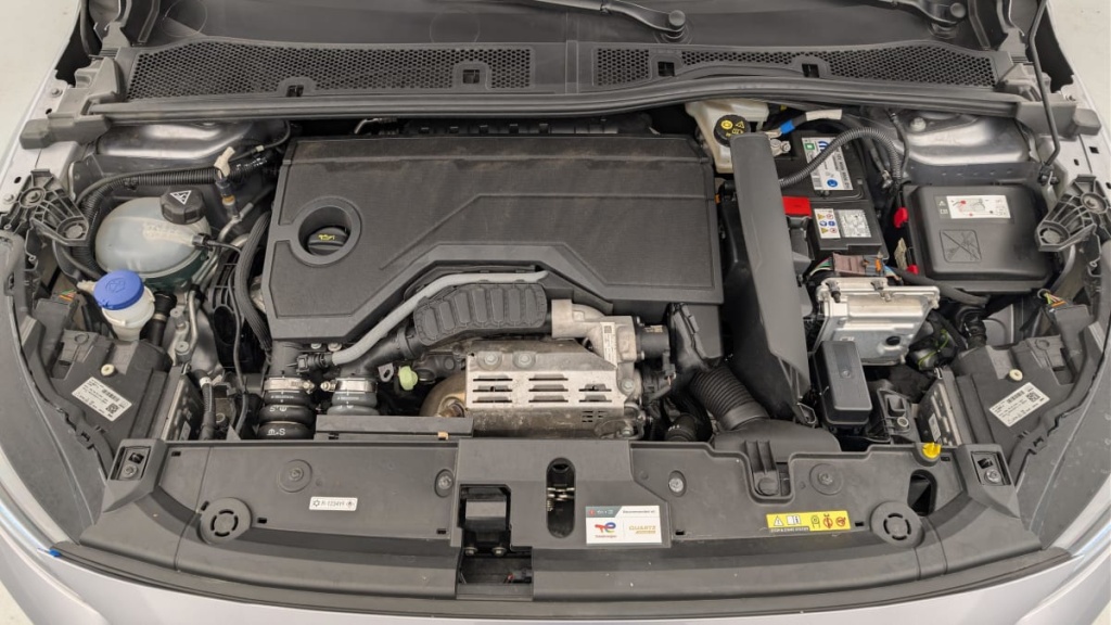 PEUGEOT 208 Hybrid 136 e-DCS6 GT - ref: 1-357681 - Photo 20