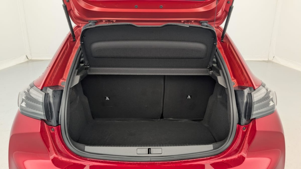 PEUGEOT 208 Hybrid 136 e-DCS6 GT - ref: 1-357687 - Photo 11