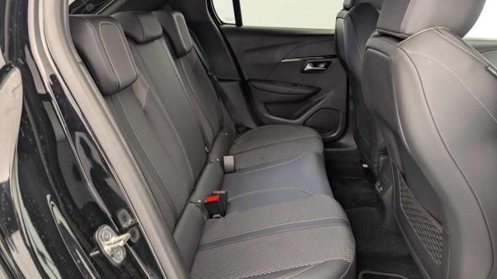 PEUGEOT 208 Hybrid 136 e-DCS6 GT - ref: 1-357690 - Photo 10