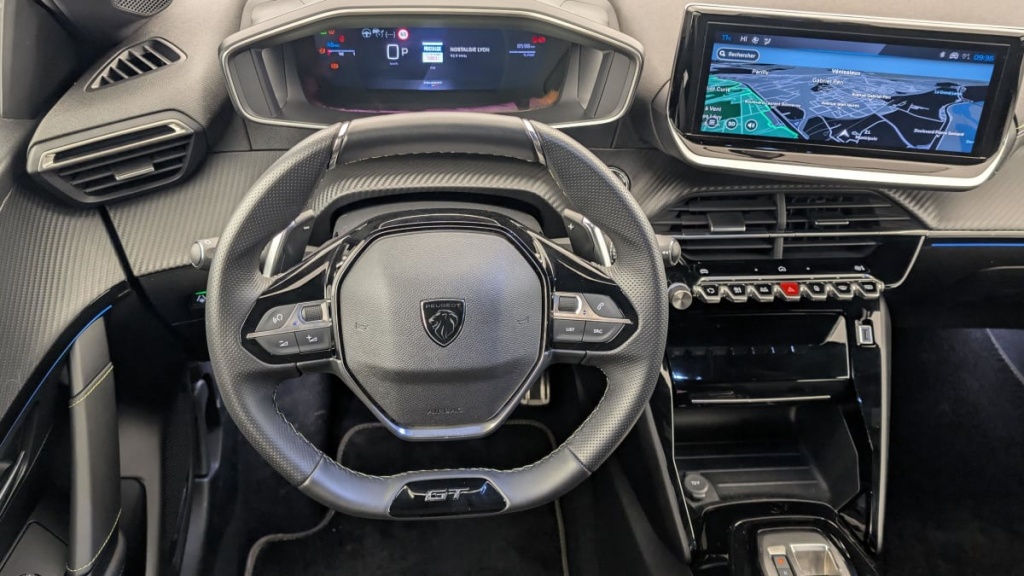 PEUGEOT 208 Hybrid 136 e-DCS6 GT - ref: 1-357692 - Photo 14