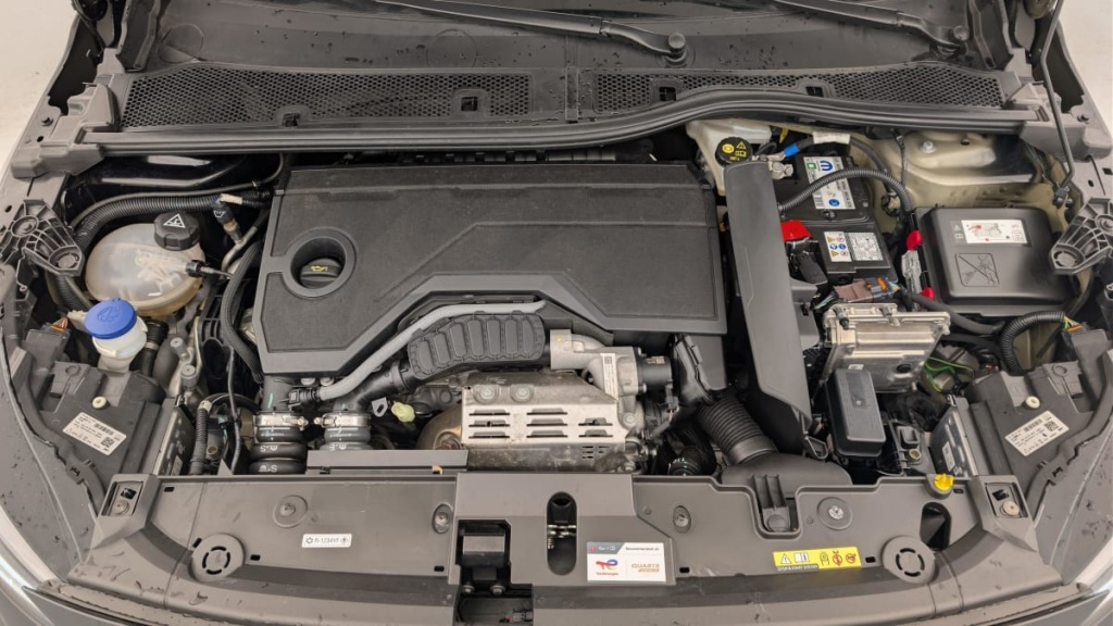 PEUGEOT 208 Hybrid 136 e-DCS6 GT - ref: 1-357692 - Photo 19